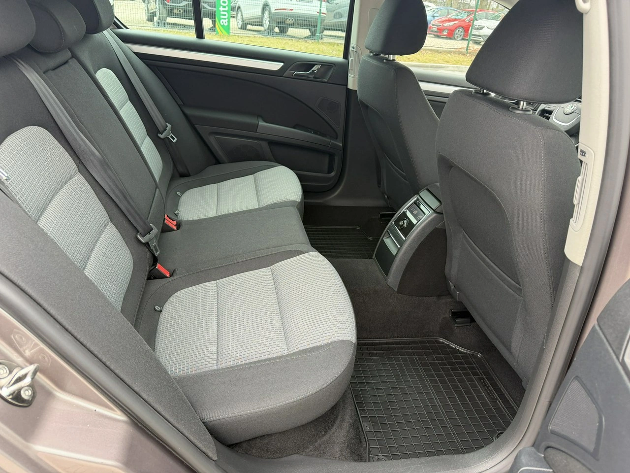 Skoda Superb - Zdjęcie 30