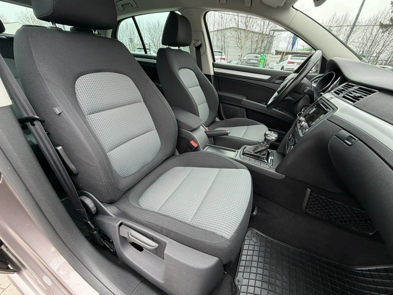 Skoda Superb - Zdjęcie 33