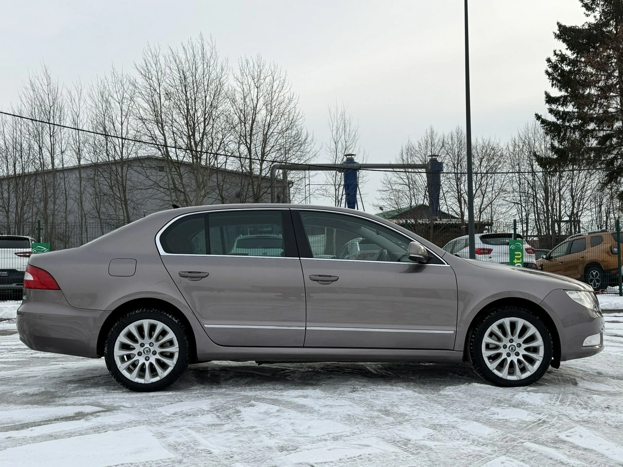 Skoda Superb - Zdjęcie 11