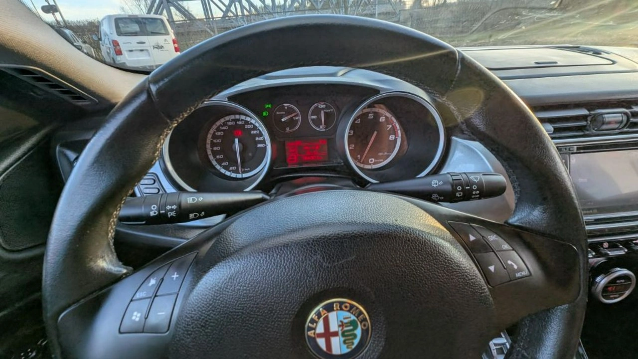 Alfa Romeo Giulietta - Zdjęcie 15