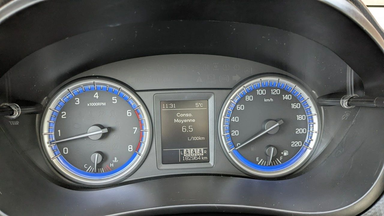 Suzuki SX4 S-Cross - Zdjęcie 19