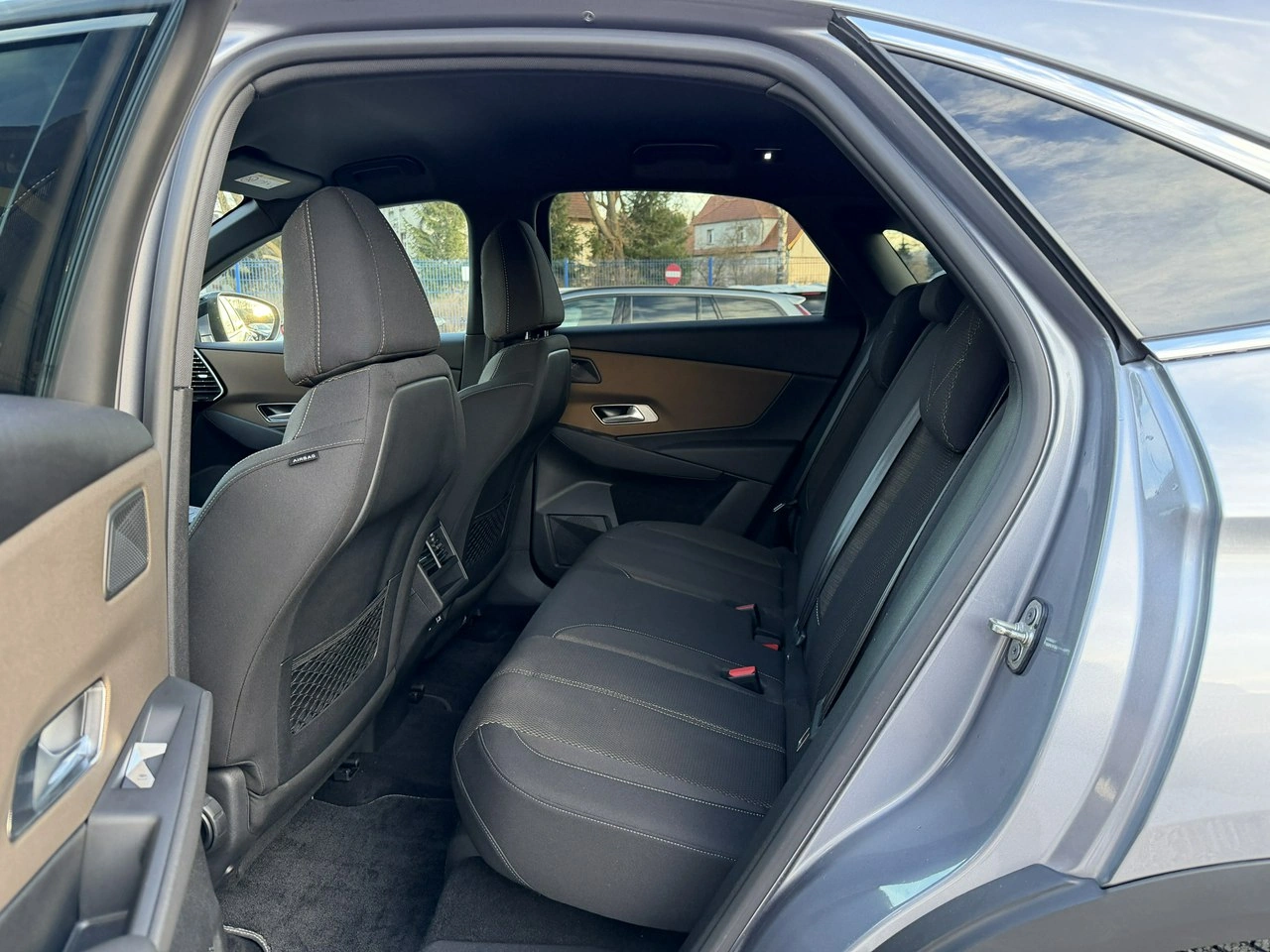 DS Automobiles DS 7 Crossback - Zdjęcie 9