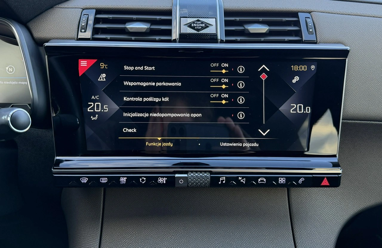 DS Automobiles DS 7 Crossback - Zdjęcie 24