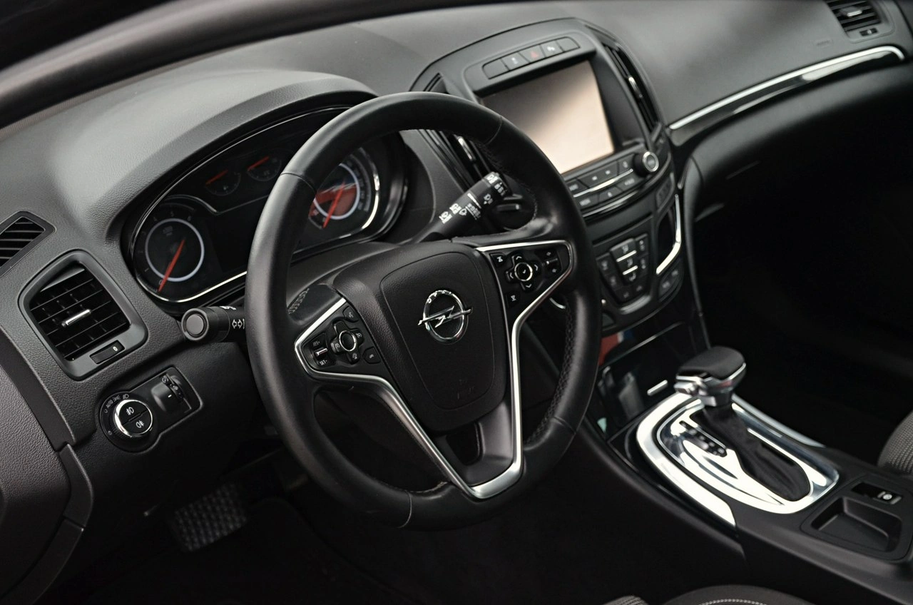 Opel Insignia - Zdjęcie 14