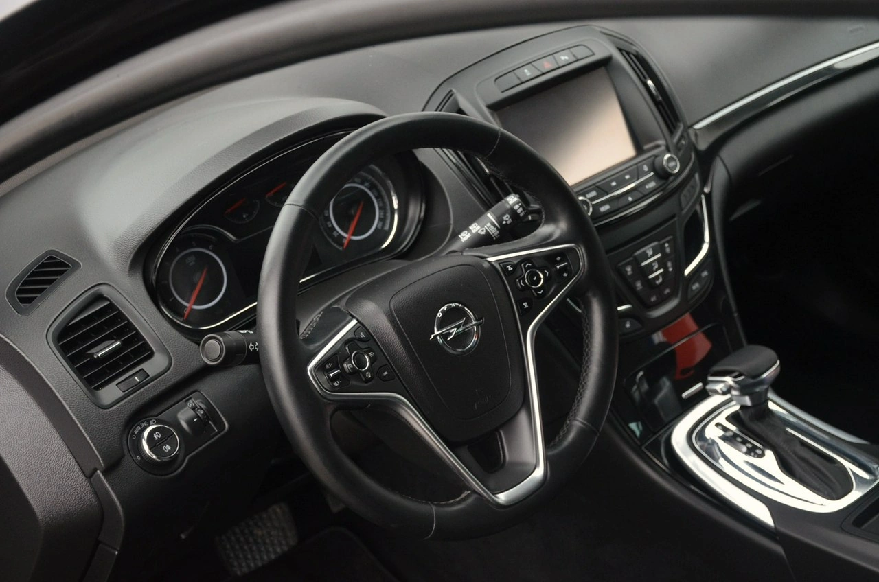 Opel Insignia - Zdjęcie 15