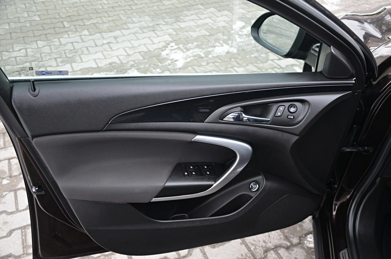 Opel Insignia - Zdjęcie 15