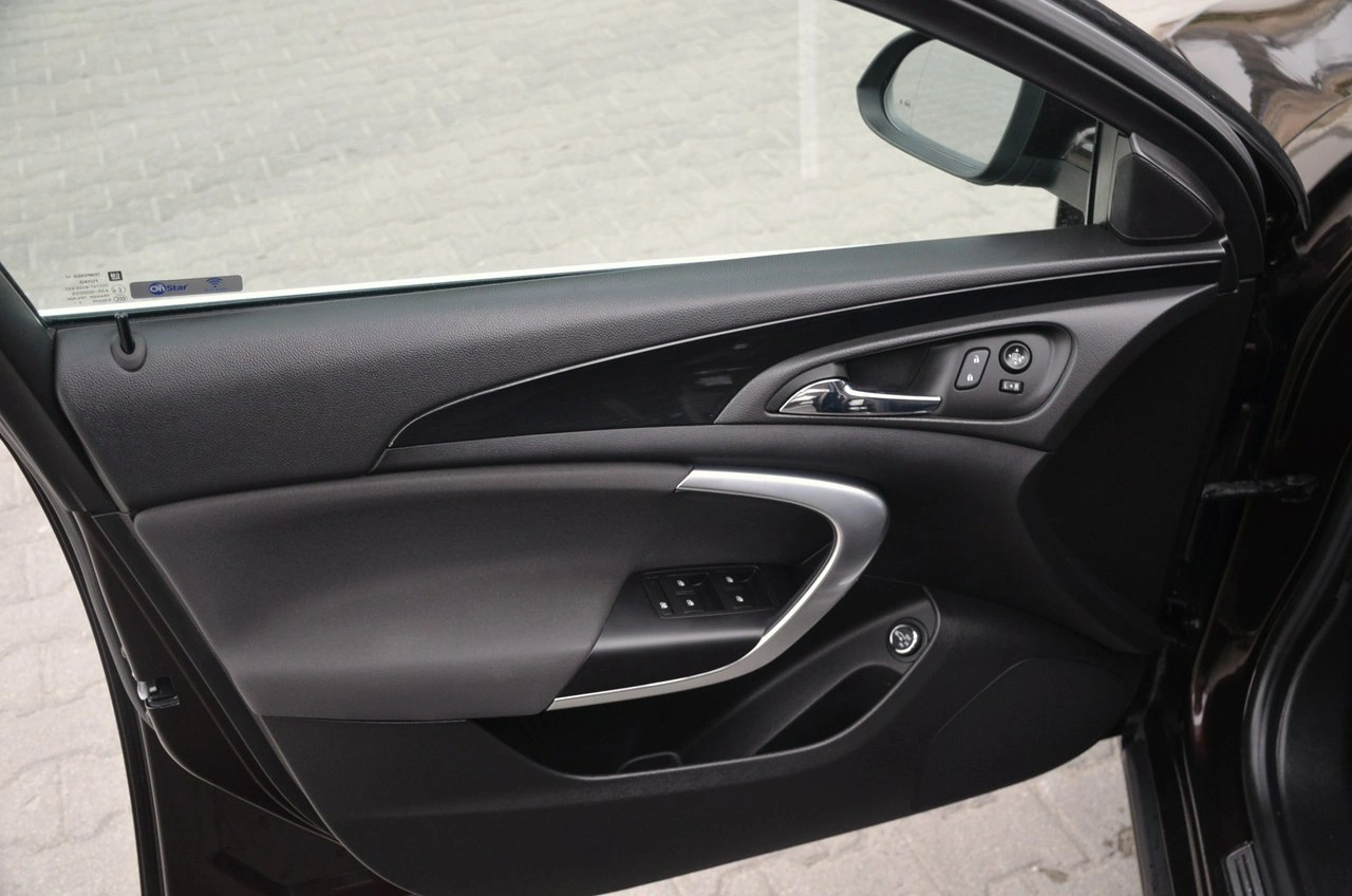 Opel Insignia - Zdjęcie 16
