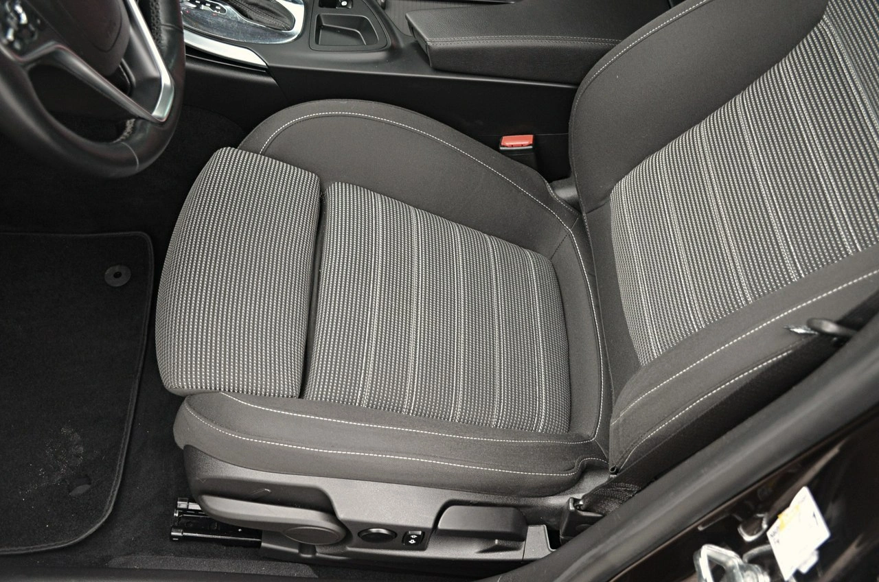 Opel Insignia - Zdjęcie 16