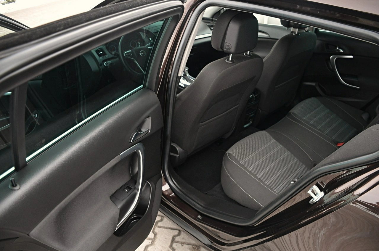 Opel Insignia - Zdjęcie 17