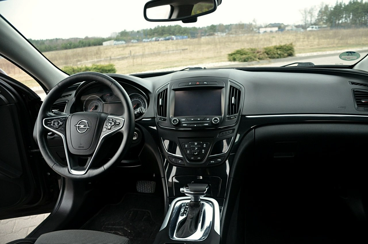 Opel Insignia - Zdjęcie 18