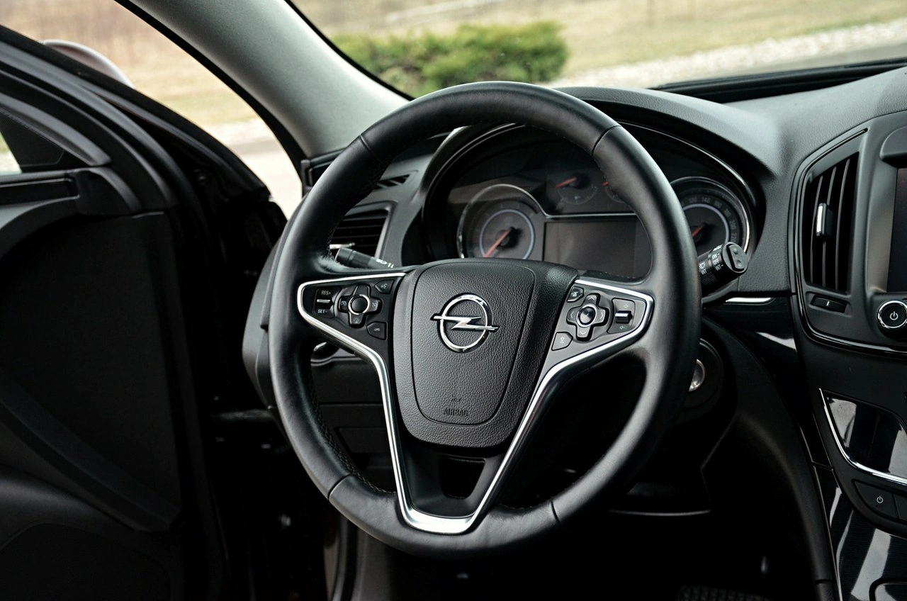 Opel Insignia - Zdjęcie 19