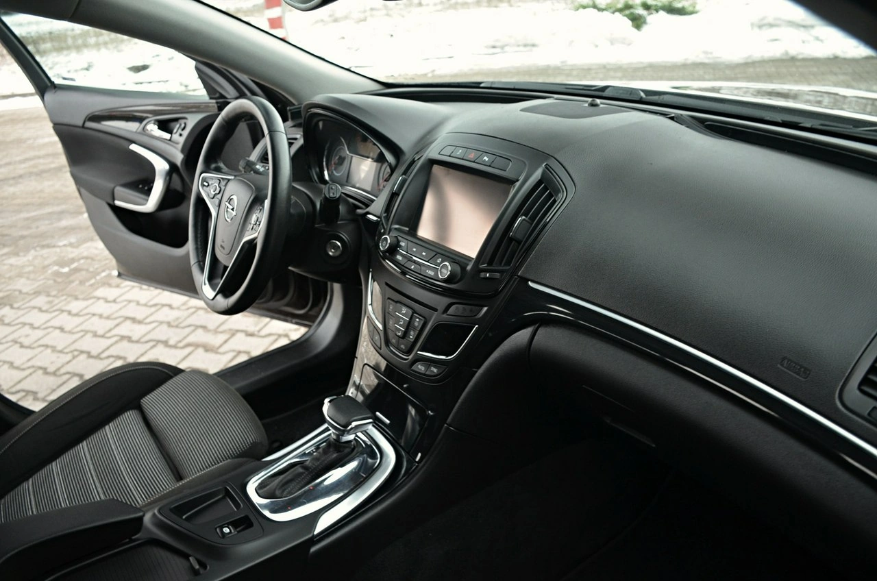Opel Insignia - Zdjęcie 22
