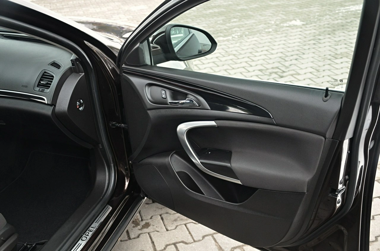 Opel Insignia - Zdjęcie 23