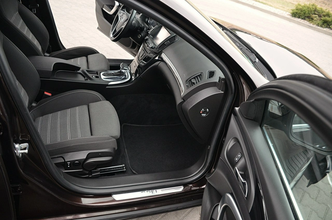 Opel Insignia - Zdjęcie 24