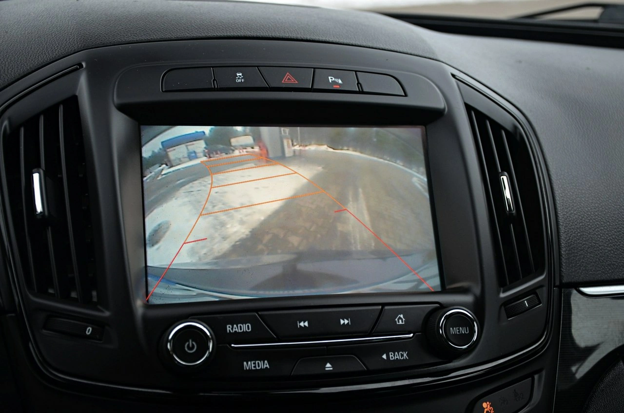 Opel Insignia - Zdjęcie 30