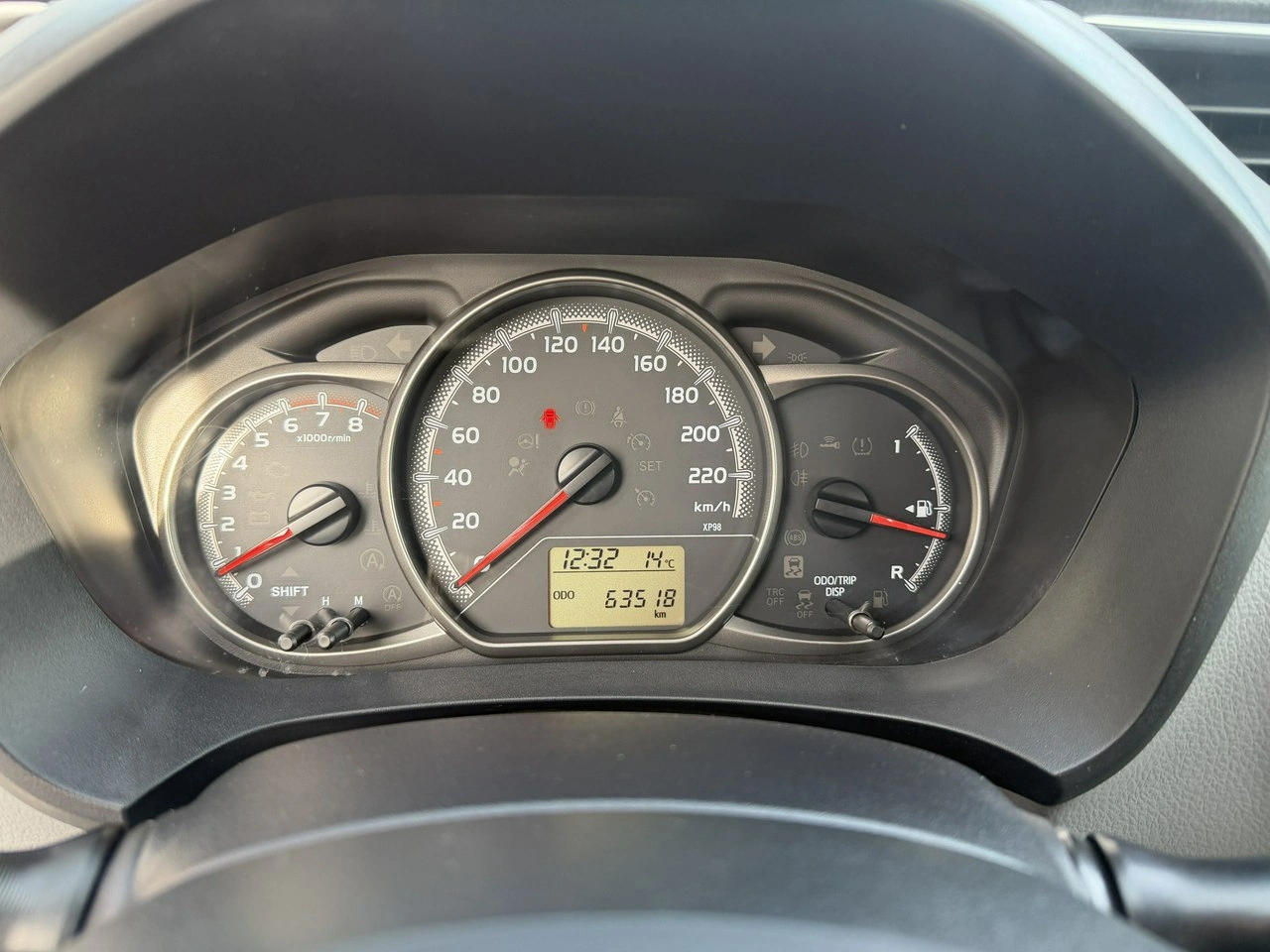 Toyota Yaris - Zdjęcie 16