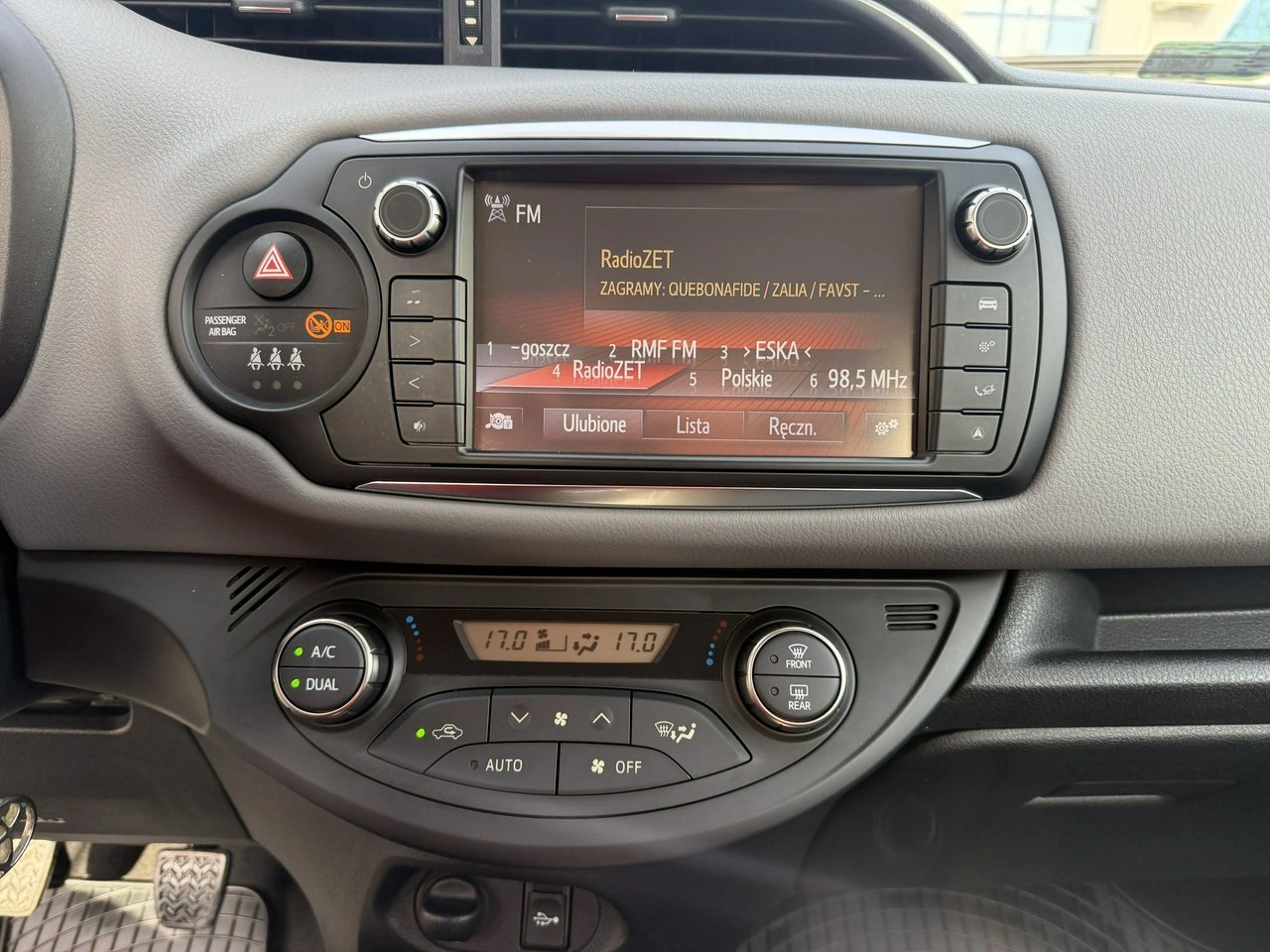 Toyota Yaris - Zdjęcie 17