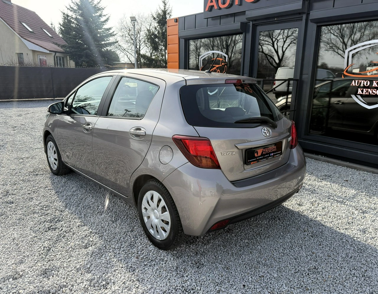 Toyota Yaris - Zdjęcie 3