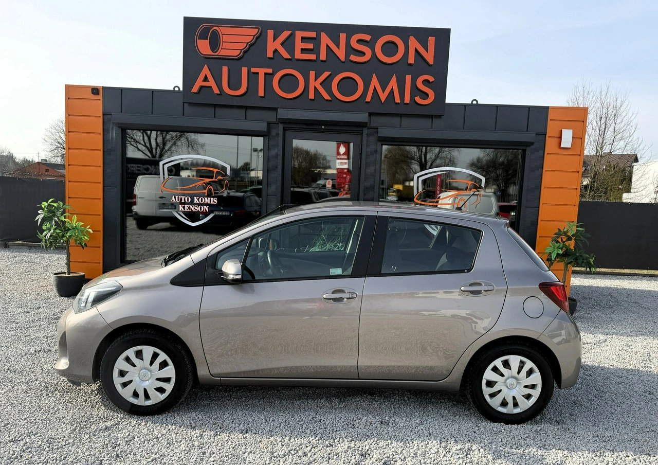 Toyota Yaris - Zdjęcie 4