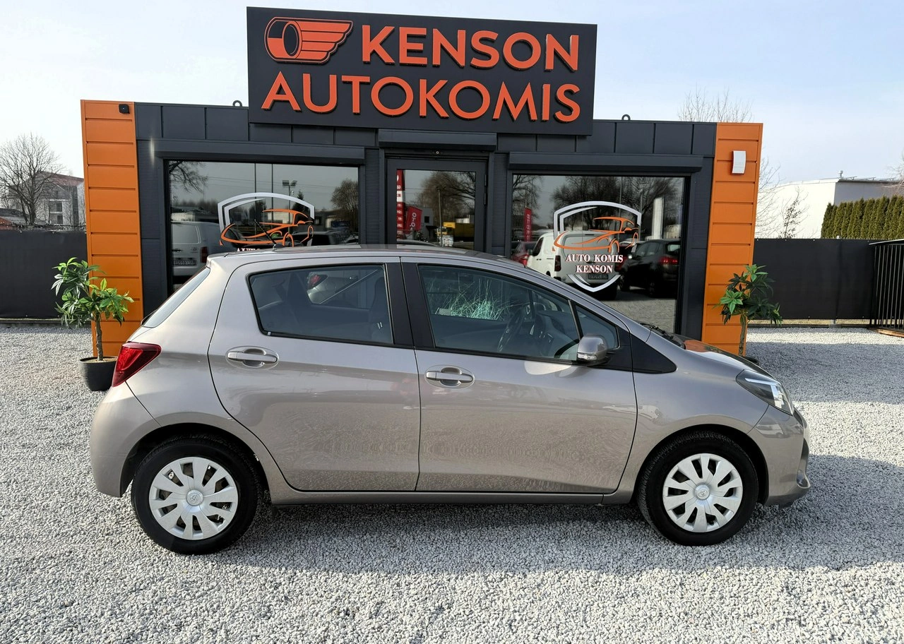 Toyota Yaris - Zdjęcie 5