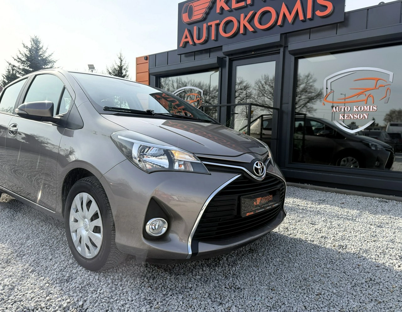 Toyota Yaris - Zdjęcie 7
