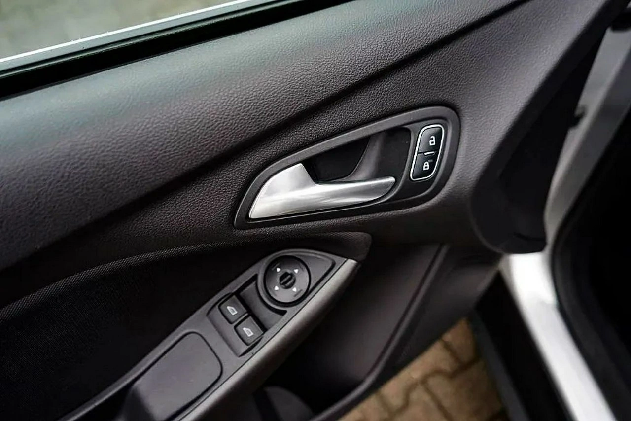 Ford Focus - Zdjęcie 15