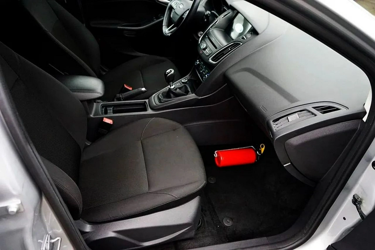 Ford Focus - Zdjęcie 17