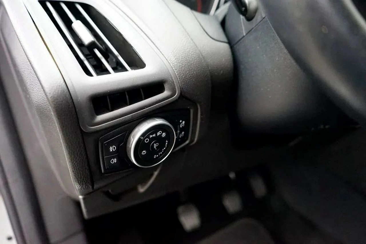 Ford Focus - Zdjęcie 22