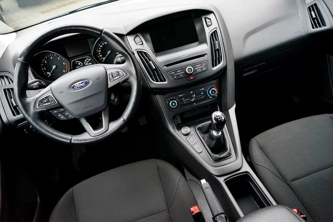 Ford Focus - Zdjęcie 23