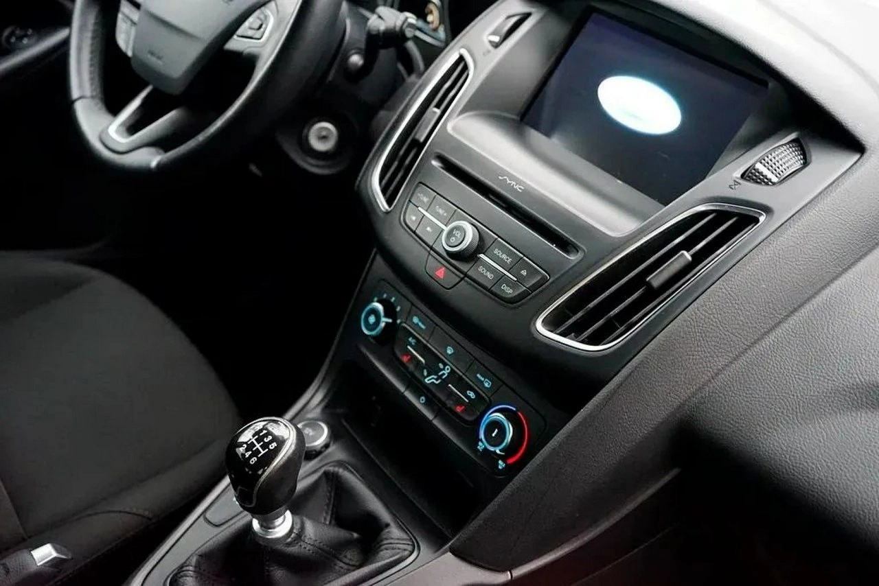 Ford Focus - Zdjęcie 28