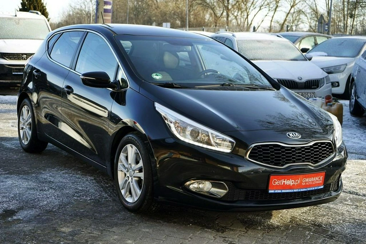 Kia Ceed - Zdjęcie 12