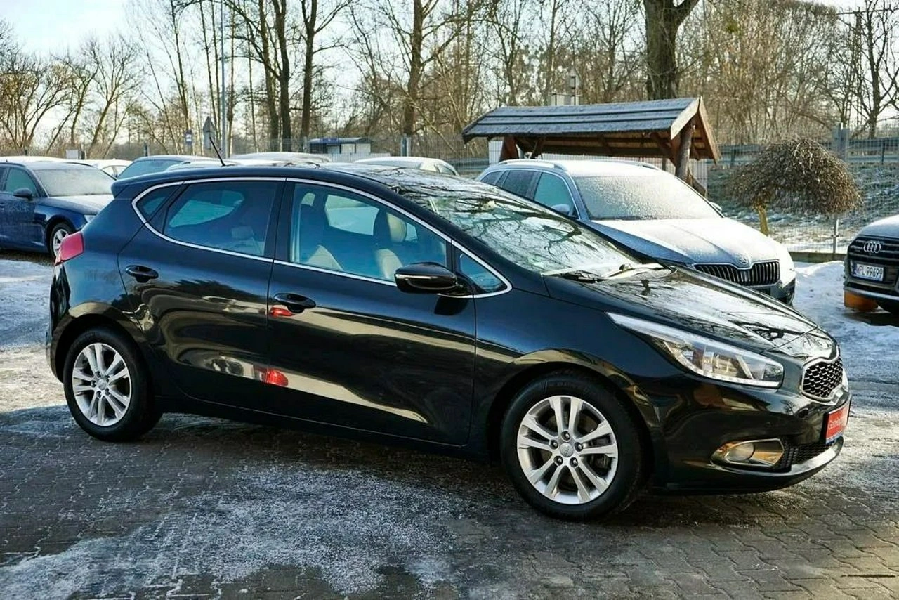 Kia Ceed - Zdjęcie 13