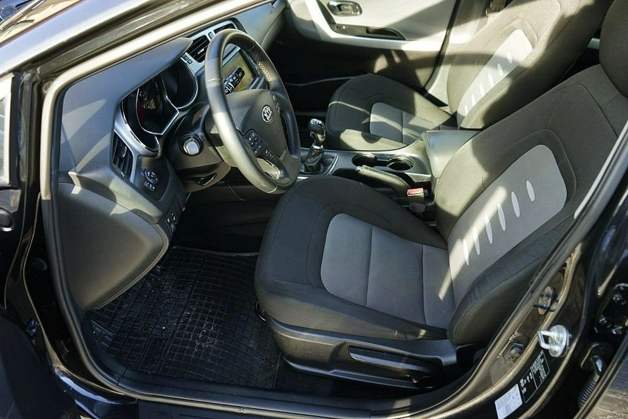 Kia Ceed - Zdjęcie 16