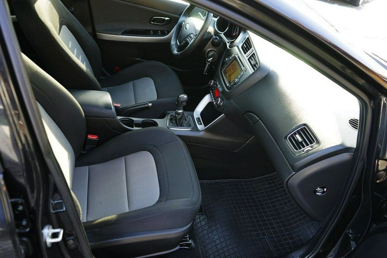Kia Ceed - Zdjęcie 17