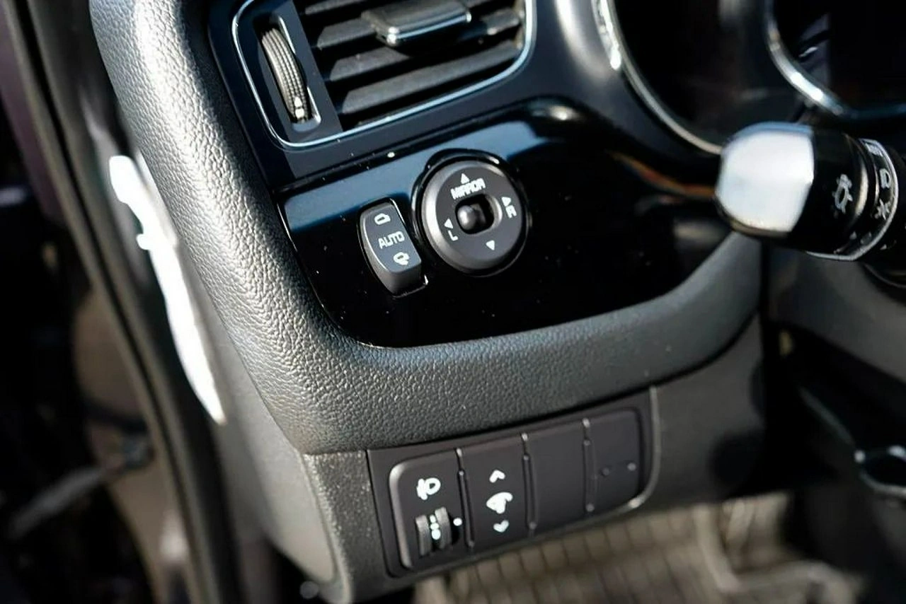 Kia Ceed - Zdjęcie 14