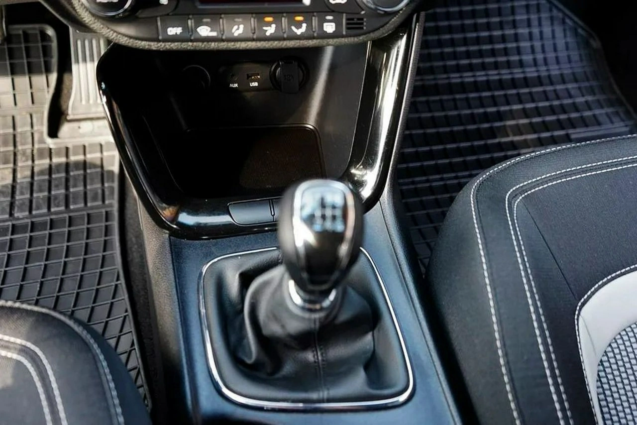 Kia Ceed - Zdjęcie 17