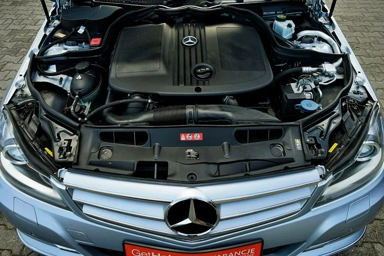 Mercedes C 200 - Zdjęcie 15