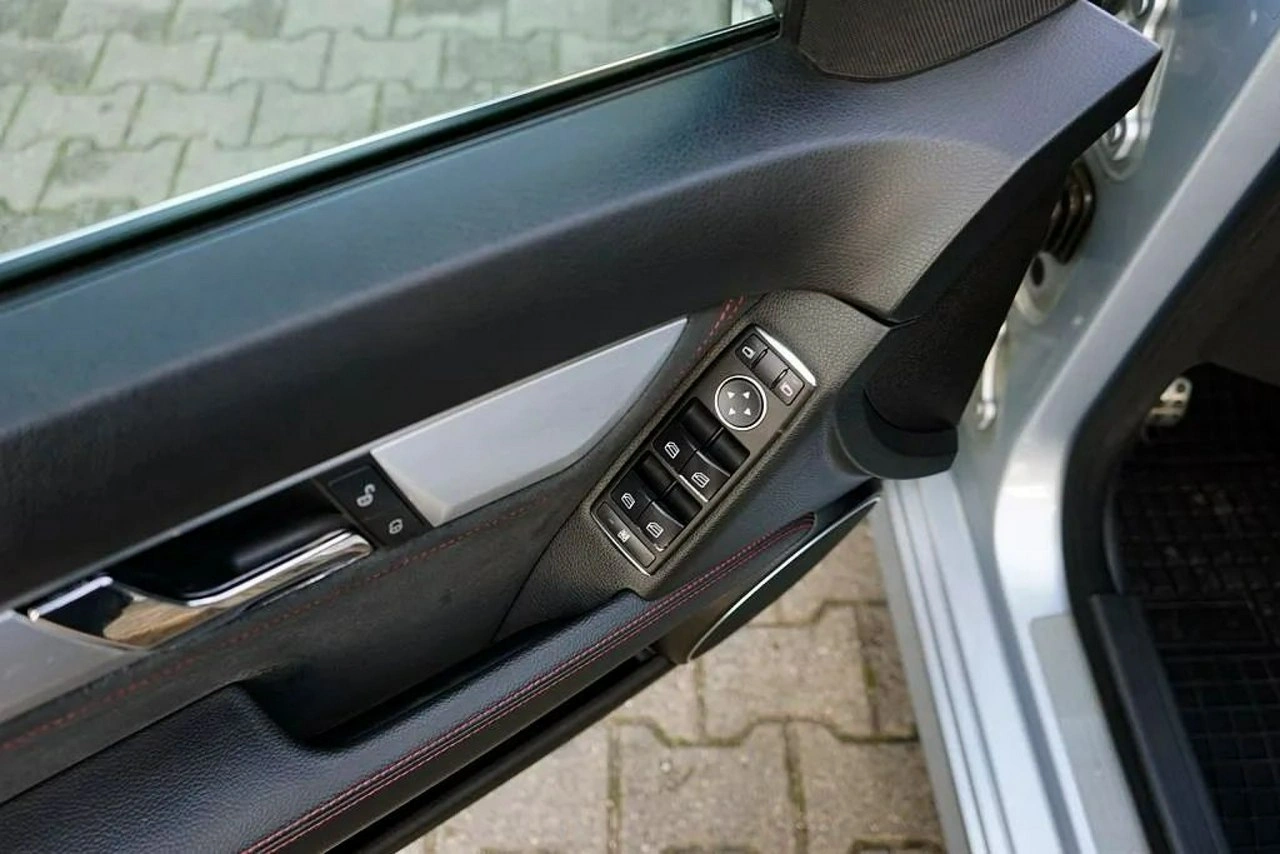 Mercedes C 200 - Zdjęcie 16