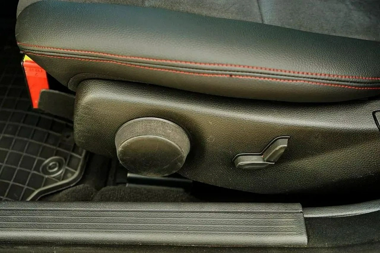 Mercedes C 200 - Zdjęcie 21