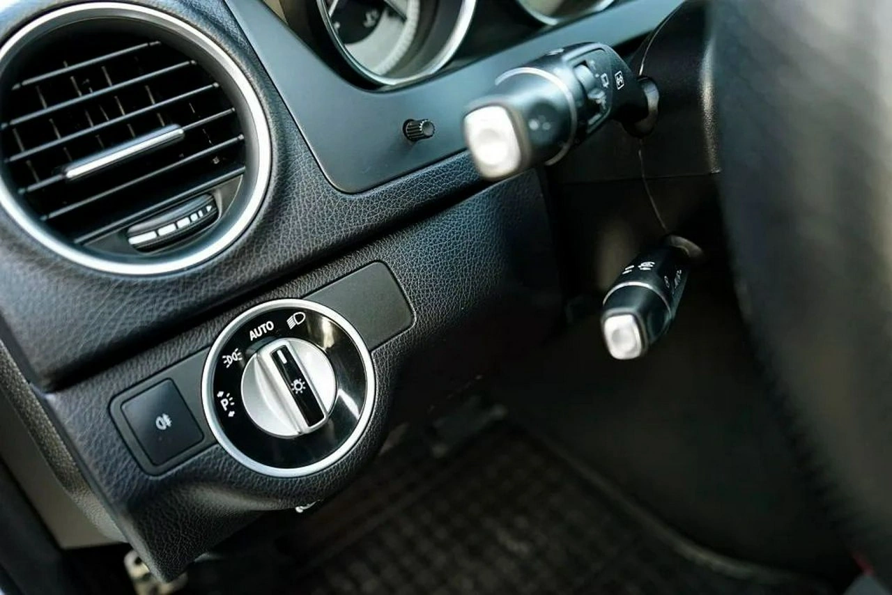 Mercedes C 200 - Zdjęcie 26