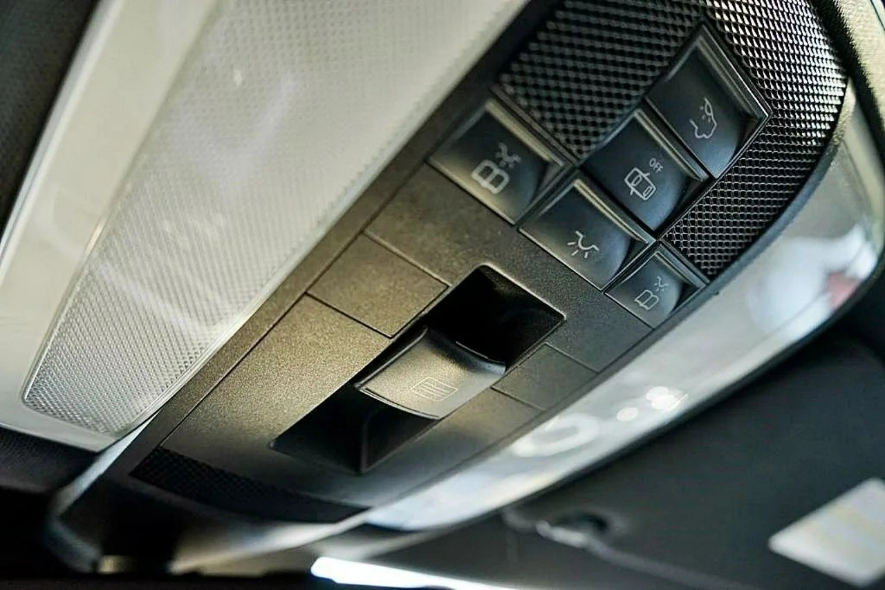 Mercedes C 200 - Zdjęcie 32