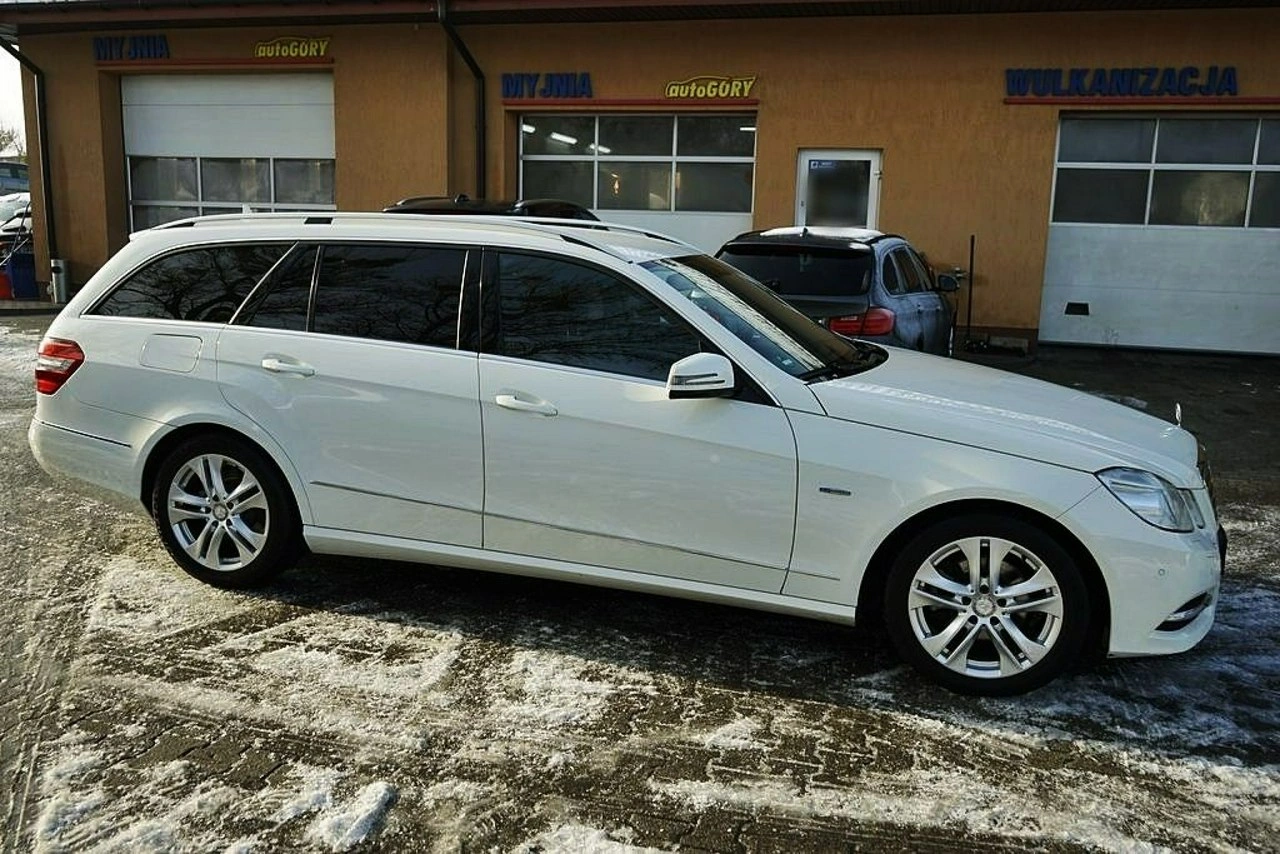 Mercedes E 220 - Zdjęcie 13