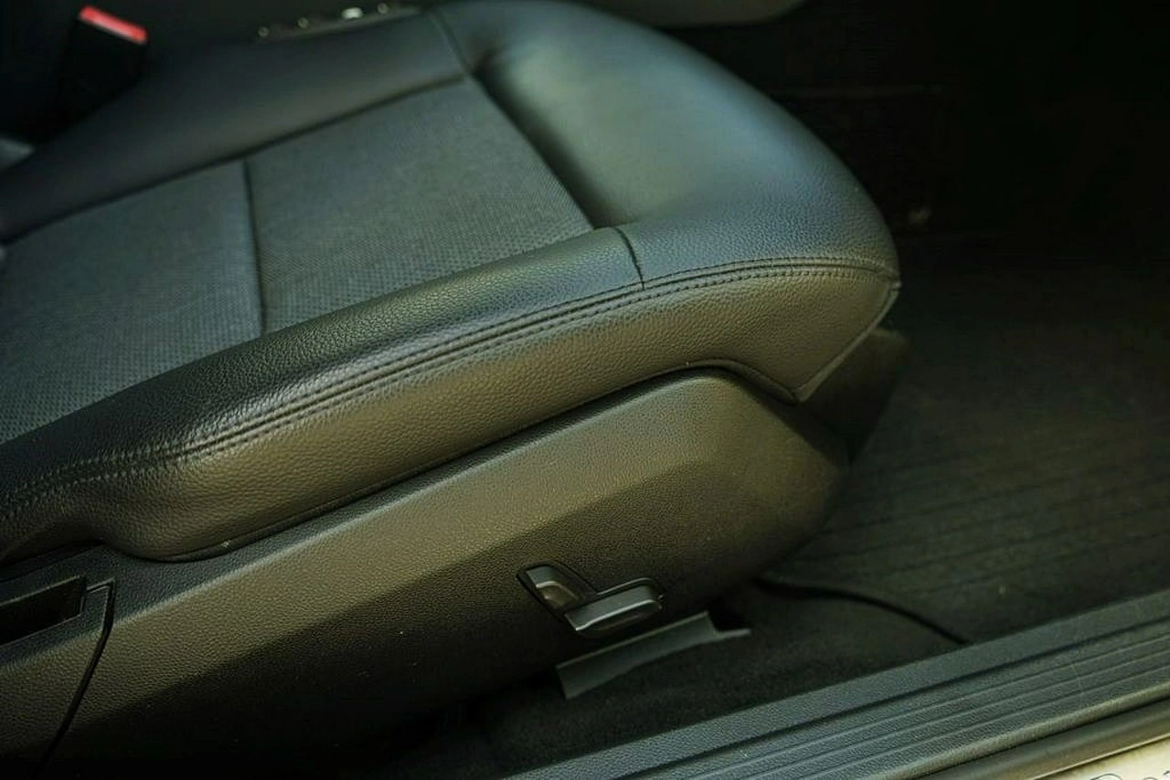 Mercedes E 220 - Zdjęcie 20