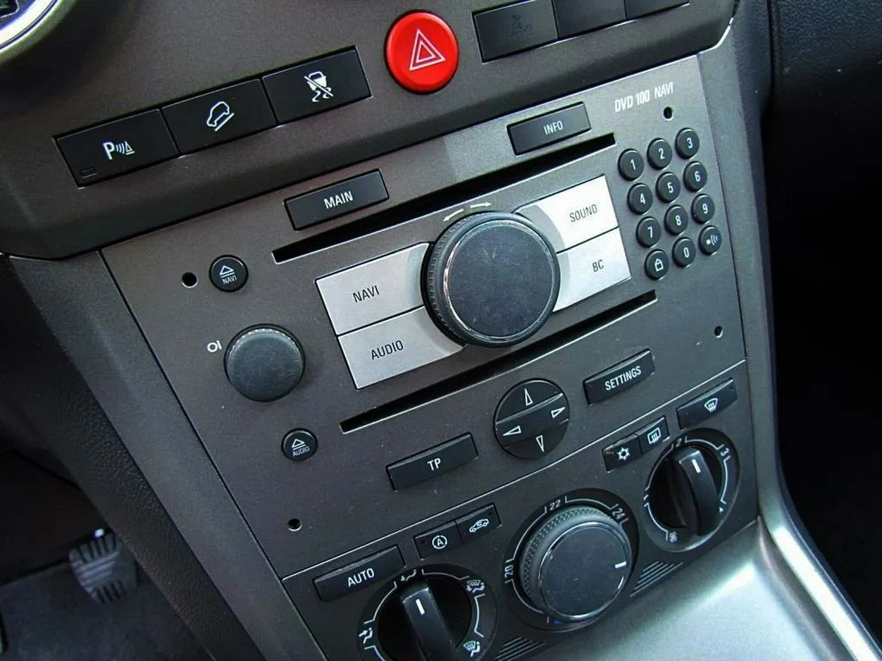 Opel Antara - Zdjęcie 26