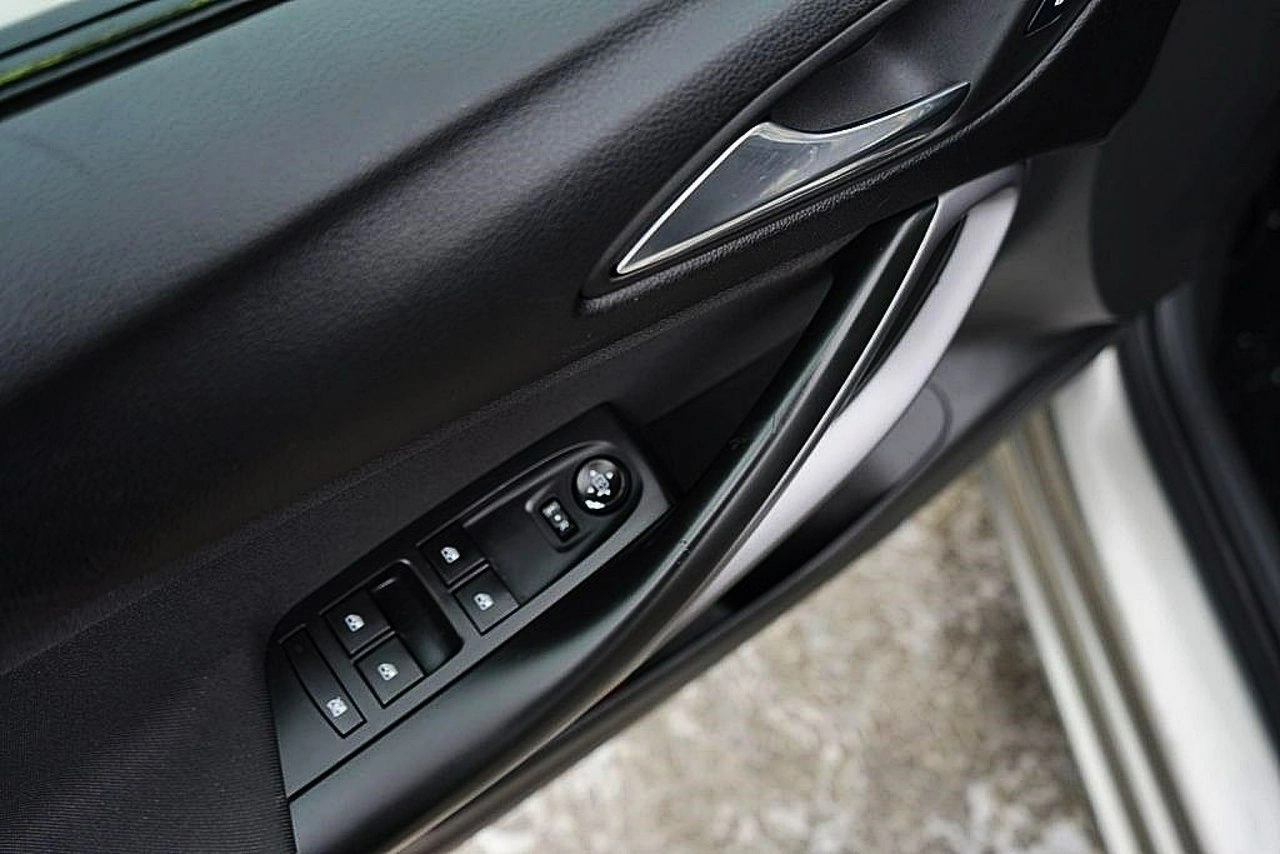 Opel Astra - Zdjęcie 13