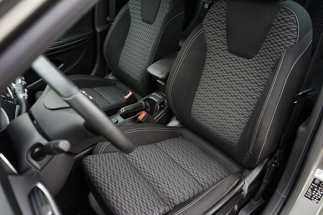 Opel Astra - Zdjęcie 16