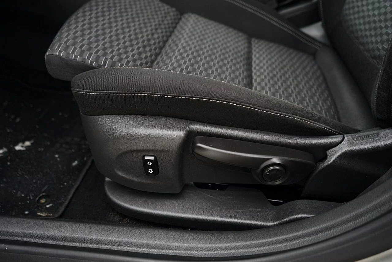 Opel Astra - Zdjęcie 18