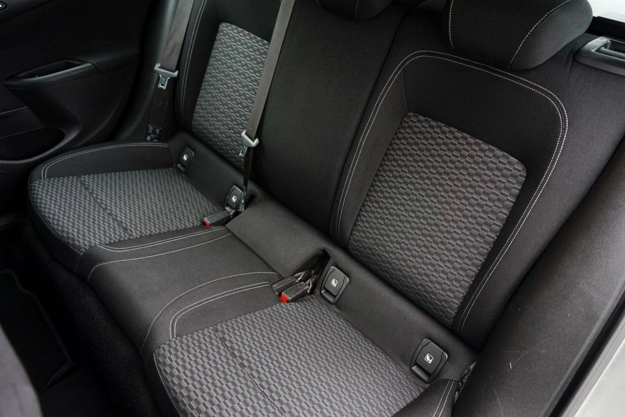 Opel Astra - Zdjęcie 20