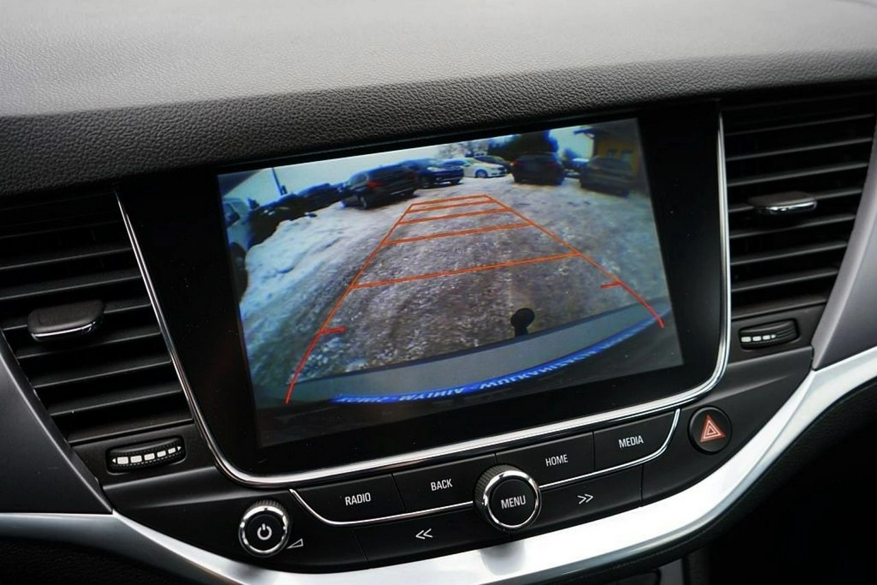 Opel Astra - Zdjęcie 29