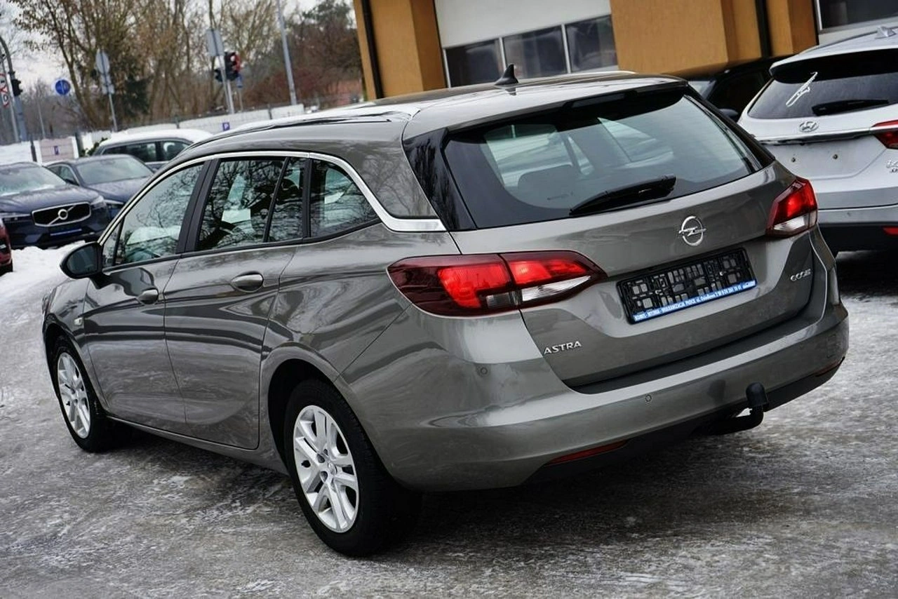 Opel Astra - Zdjęcie 2